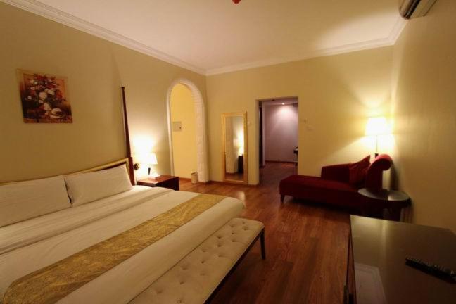 อัลมาฮาเรสซิเด้นซ์ Hotel ราสอัลไคมาห์ ภายนอก รูปภาพ